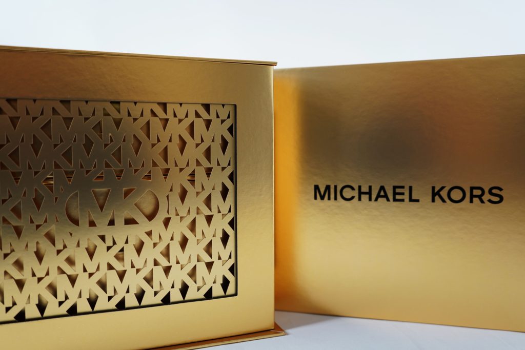 Michael Kors・由盒變燈籠 金色雷雕燈籠